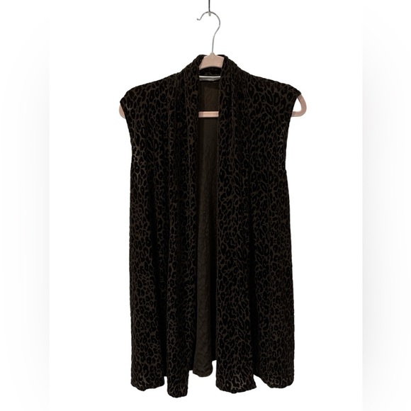 Women’s Susan Graver Brown Animal Print Sleeveless Size Small NWOT - Picture 1 of 9